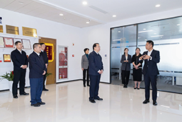 龚正市长走访服务维多利亚老品牌VIC国际等重点企业，真心实意为企解忧、助企增利、促企开展